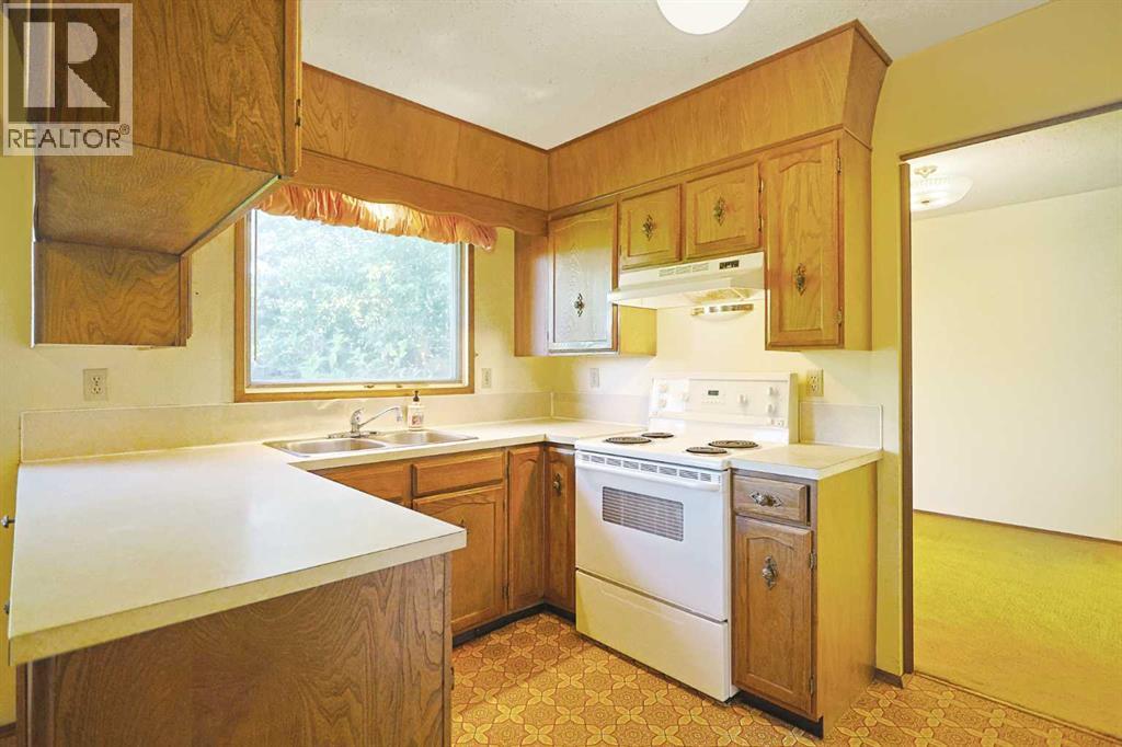 6019 Dalcastle Crescent NW — photo 9