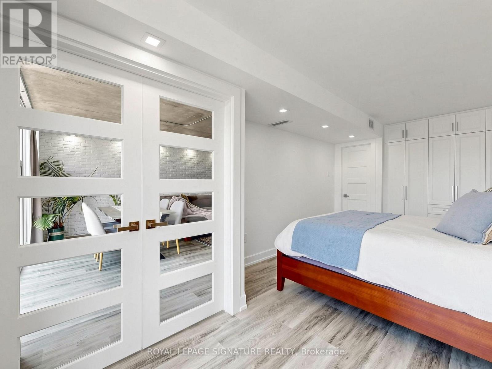 #1603 705 KING STREET W - 23