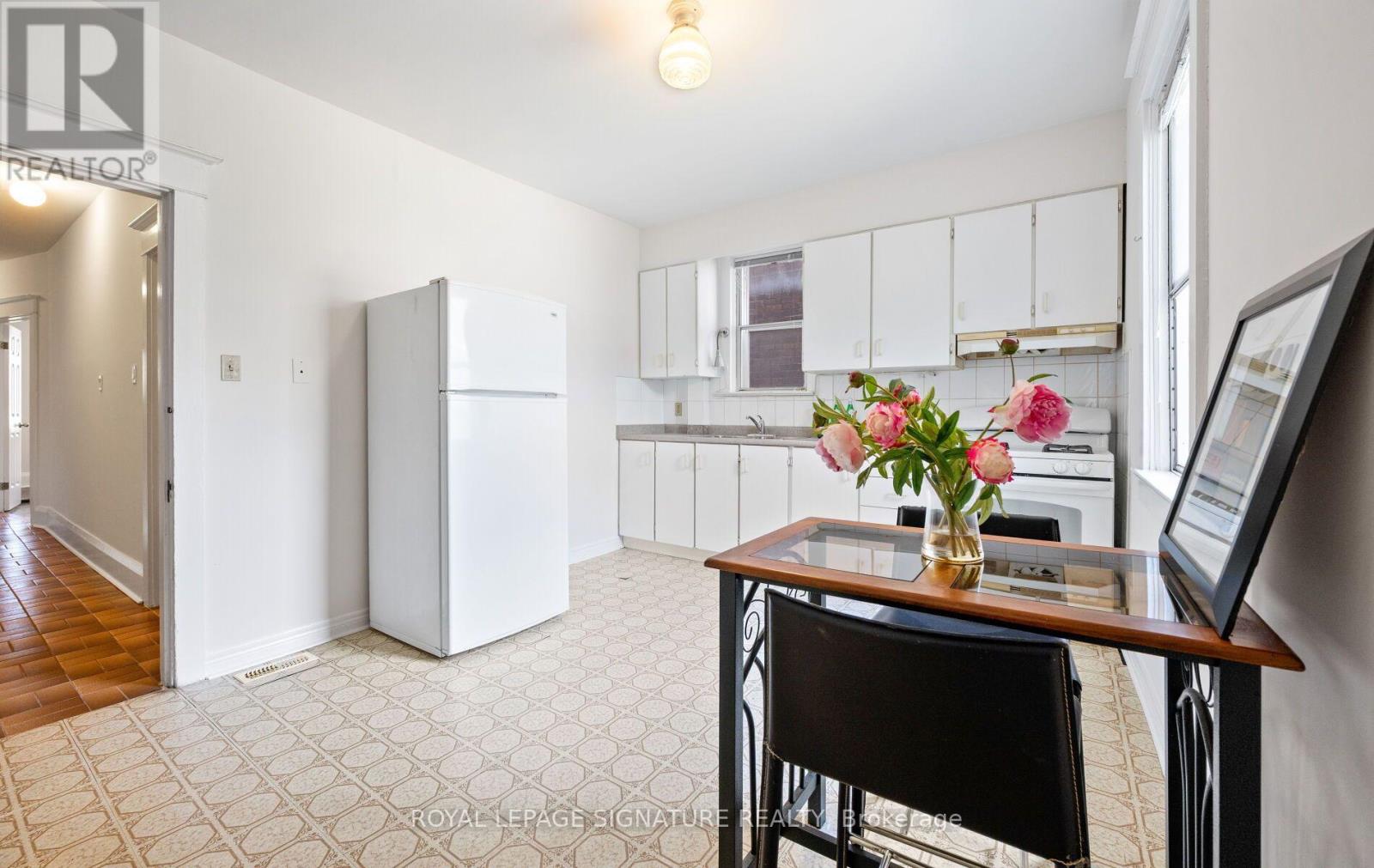 222 MELITA AVENUE - Image 11