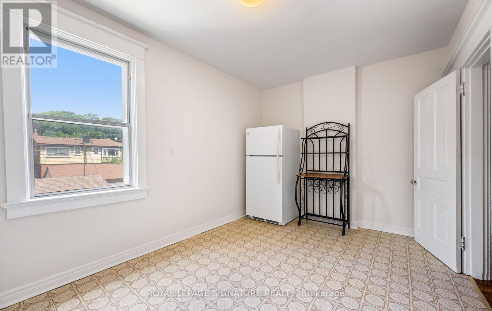 222 MELITA AVENUE - Image 17