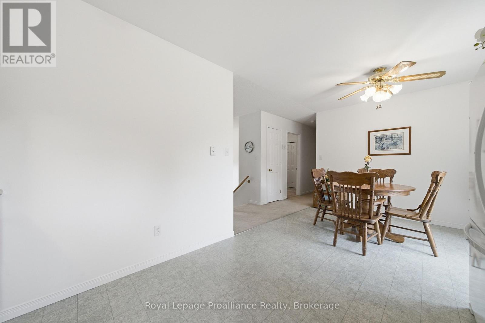 41 BAY STREET - 16