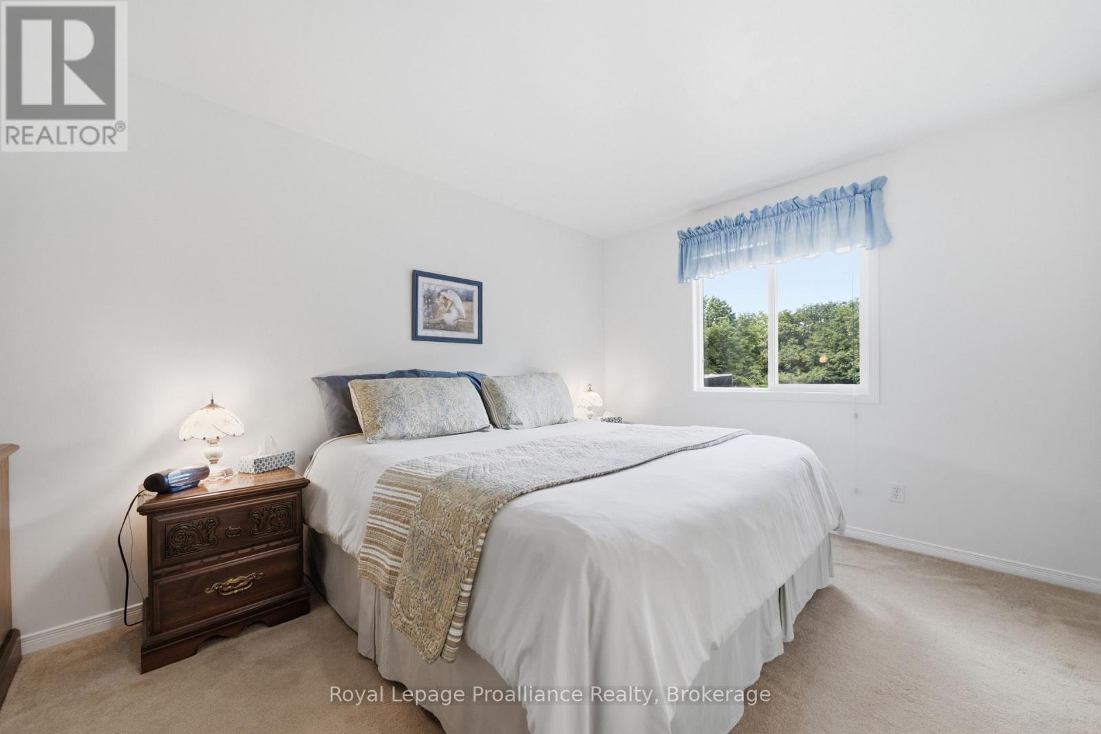 41 BAY STREET - 19