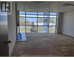 4520 Rhodes Drive, Windsor, ON N8W5C2 Photo 16