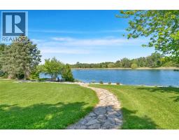 10691 Lakeview Drive, Chatham Kent, ON N7M5J3 Photo 45
