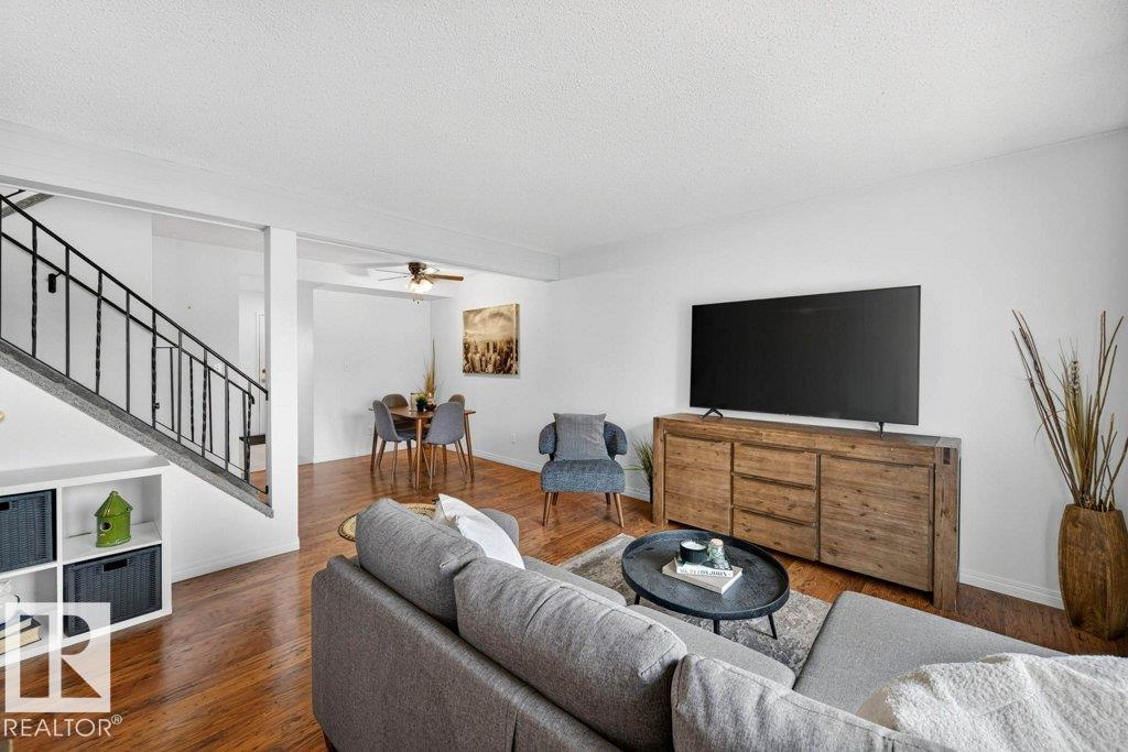 3610 42 AV NW - 8