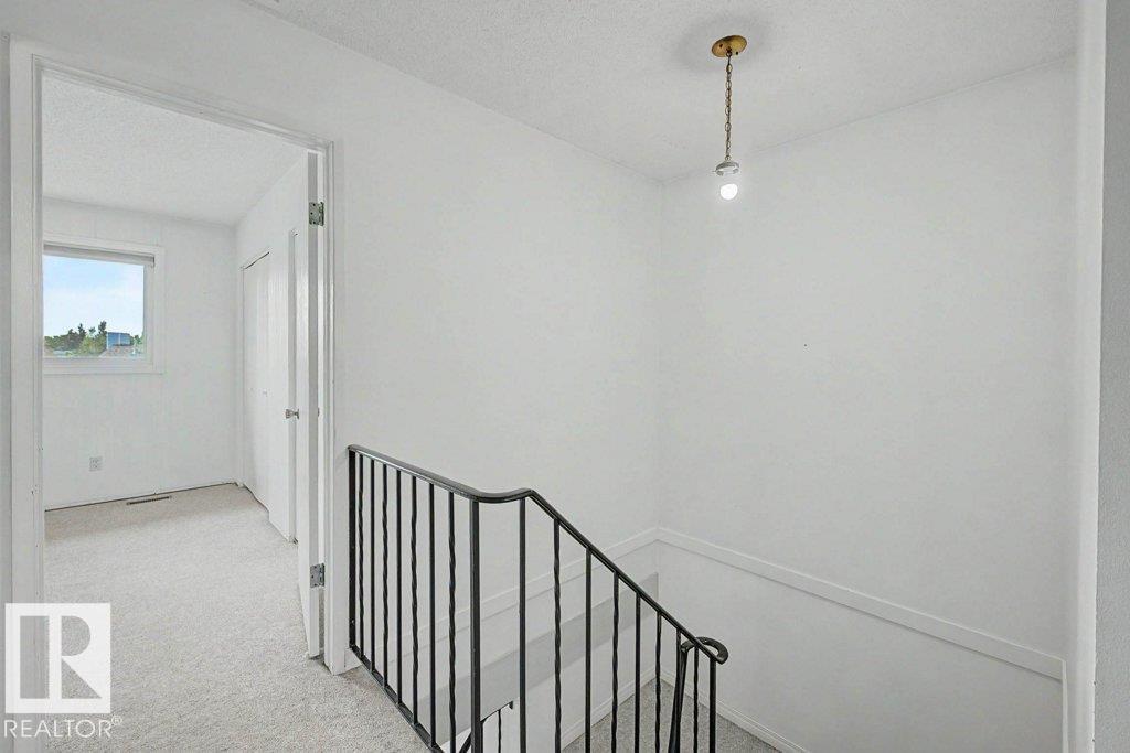 3610 42 AV NW - 15