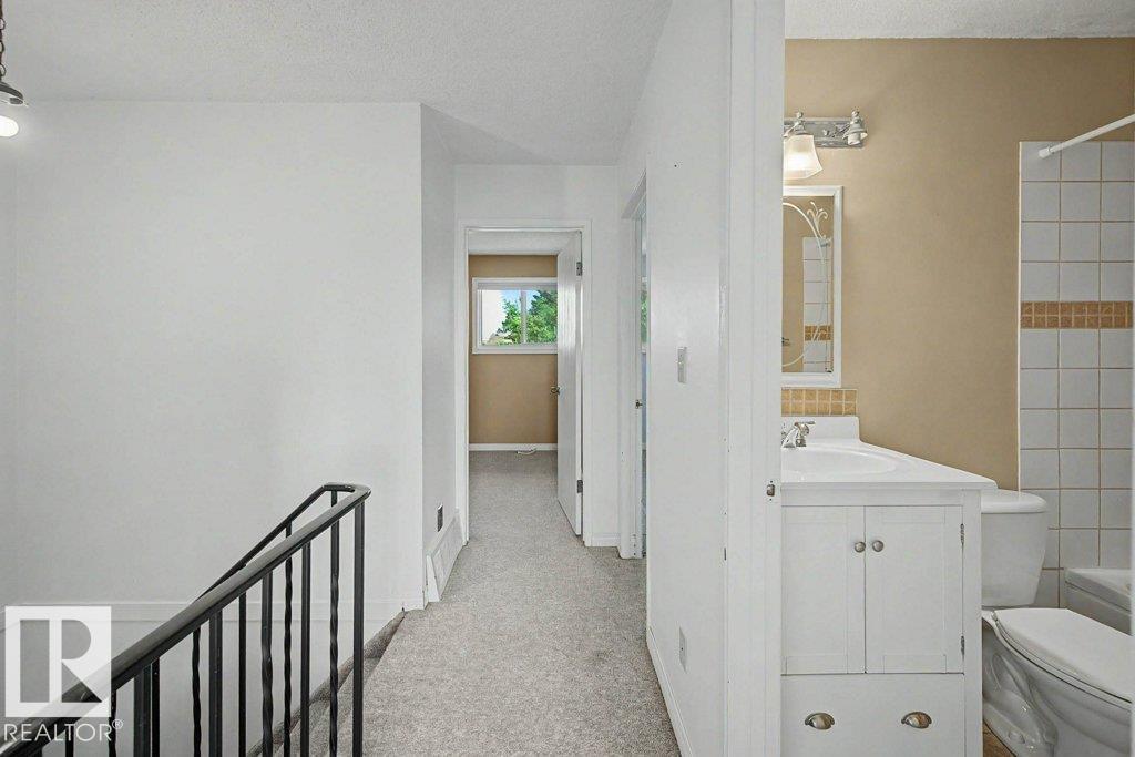 3610 42 AV NW - 17