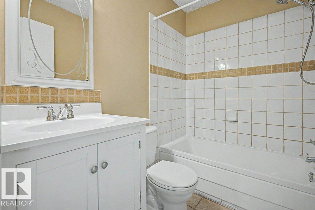 3610 42 AV NW - 20