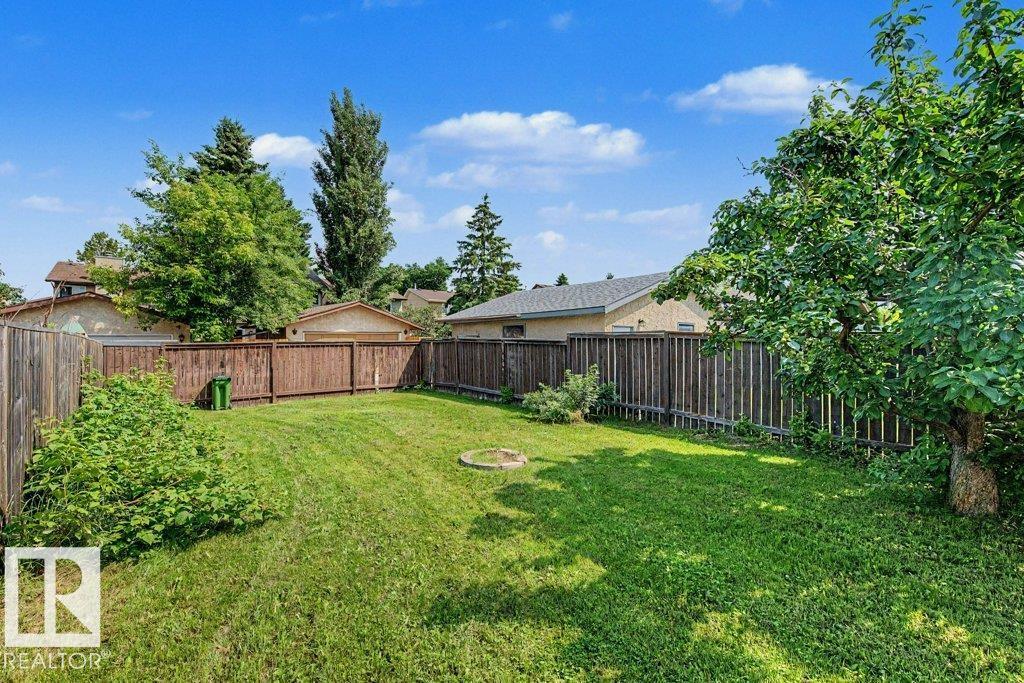 3610 42 AV NW - 25