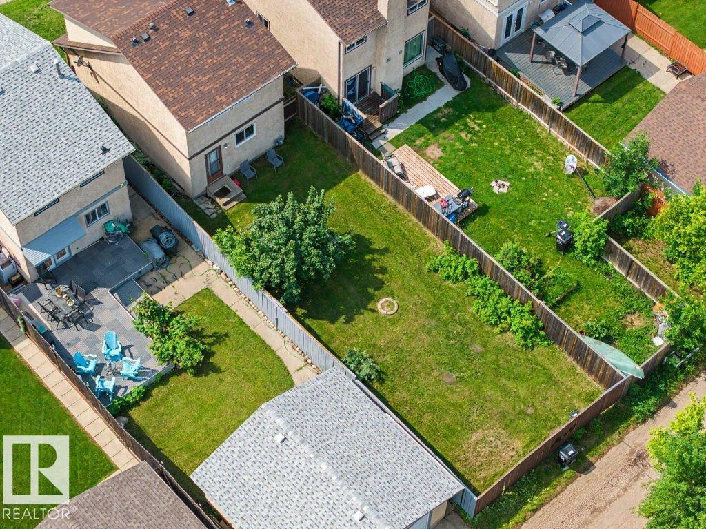 3610 42 AV NW - 29