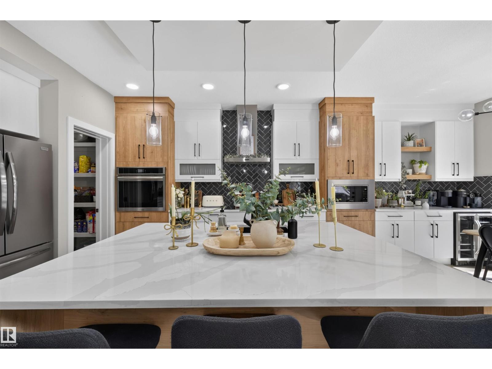 1573 Esaiw PL NW - 4