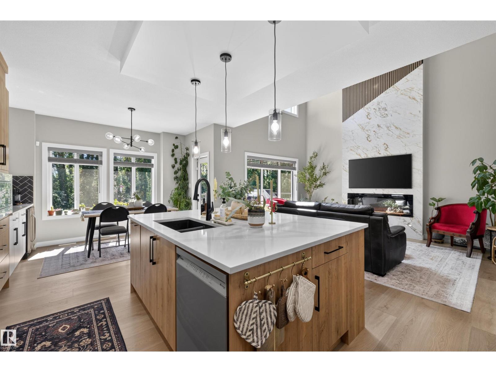 1573 Esaiw PL NW - 8