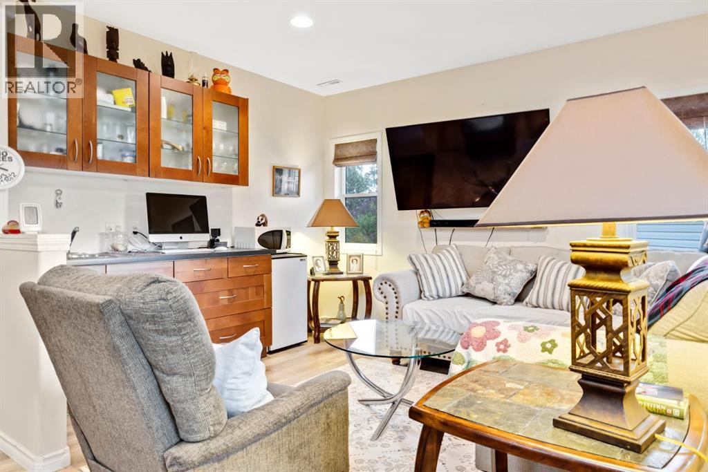 144 Hillcrest Boulevard - 29