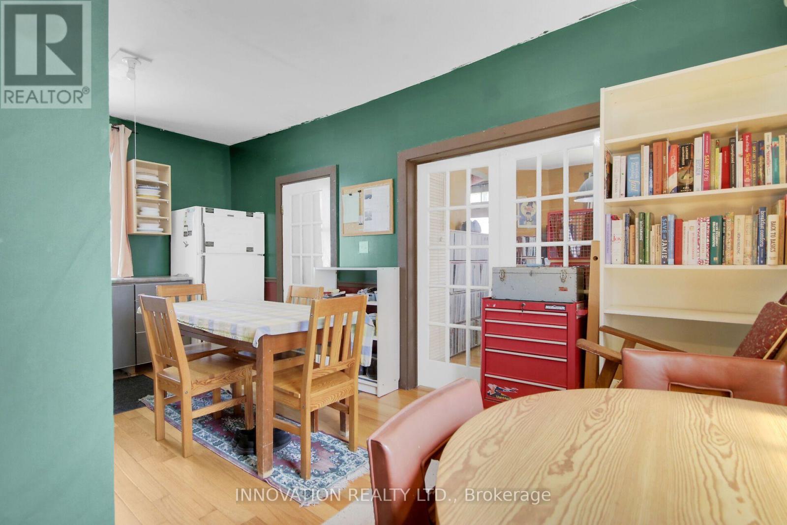 2158 DUNDAS STREET - 12