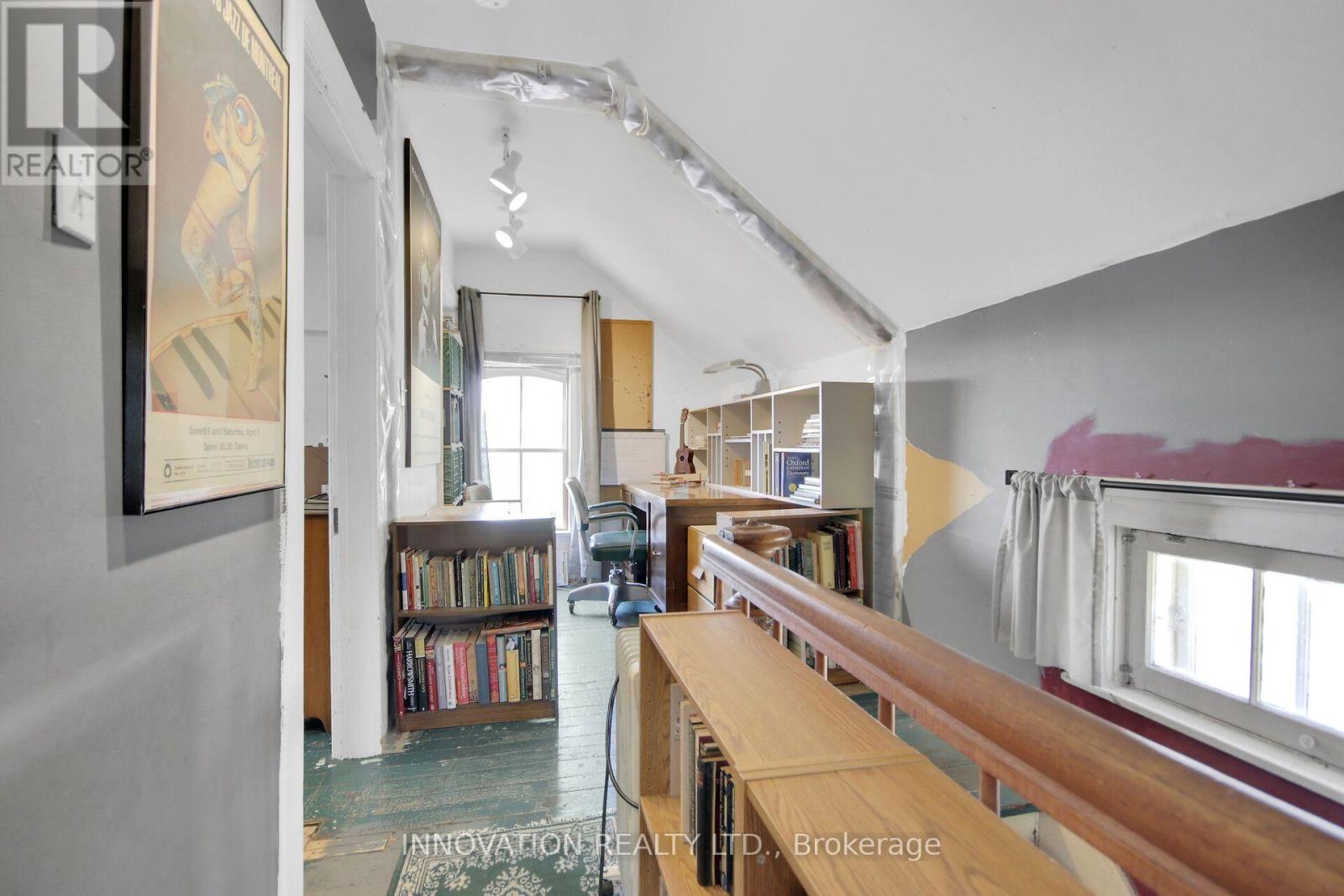 2158 DUNDAS STREET - 24