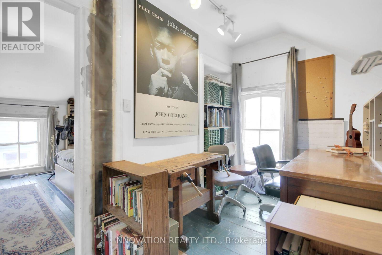 2158 DUNDAS STREET - 25