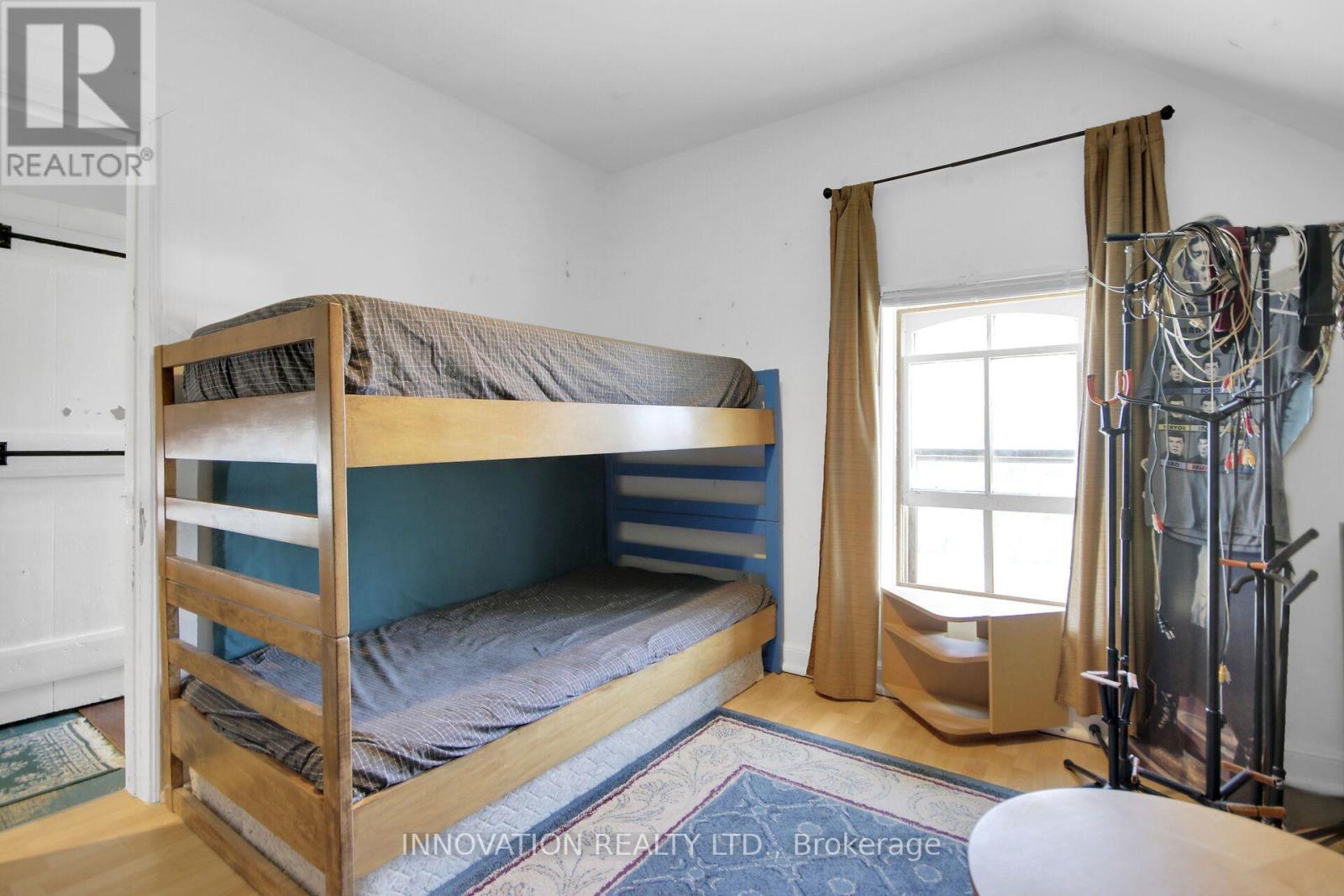 2158 DUNDAS STREET - 30