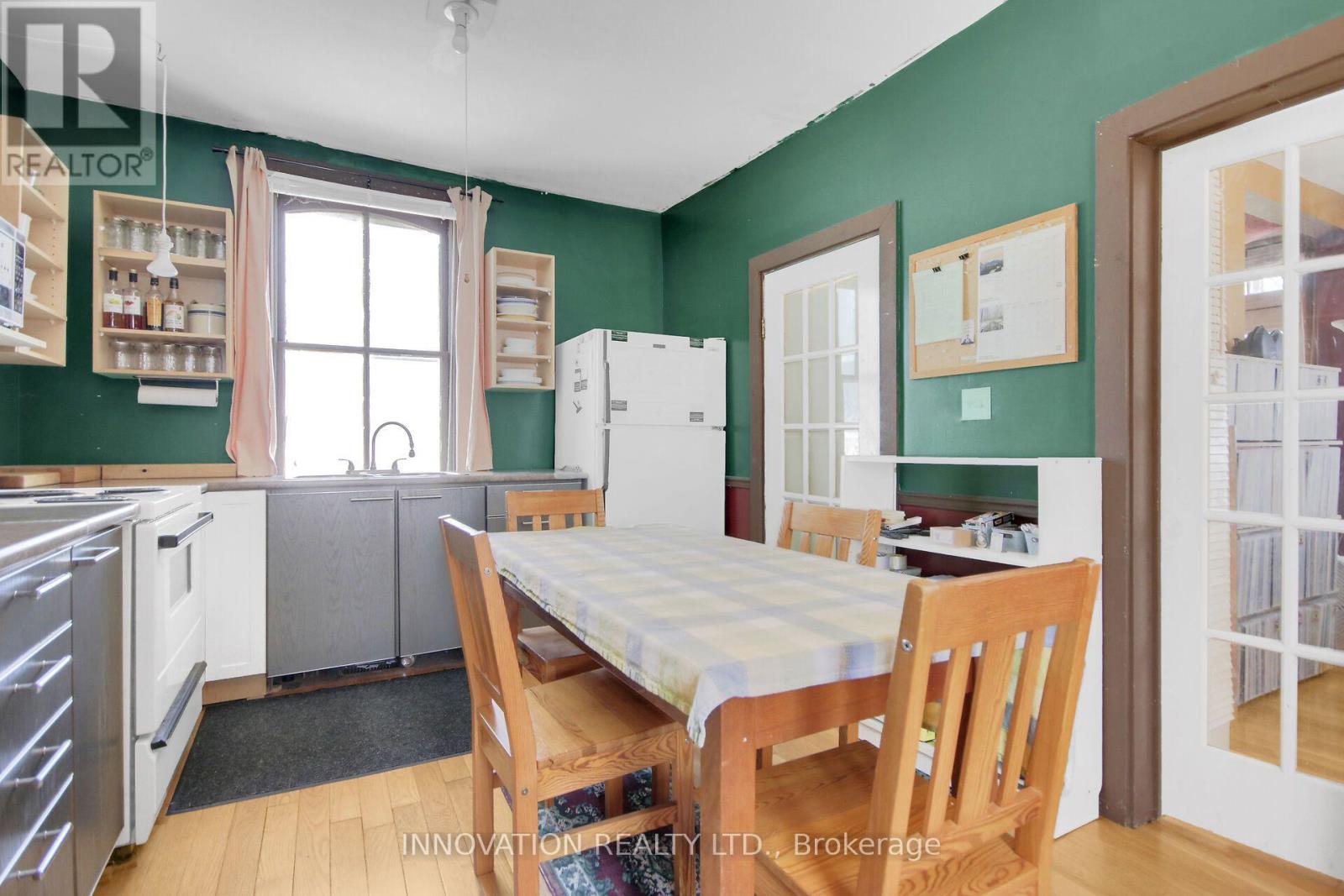 2158 DUNDAS STREET - 8