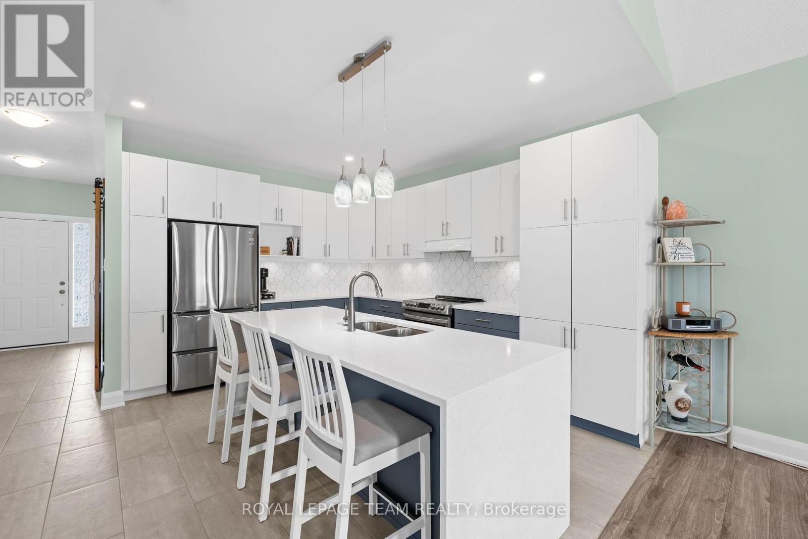 111 DUN SKIPPER DRIVE, Ottawa. Luxury613. By Peter Sagos - Image 11