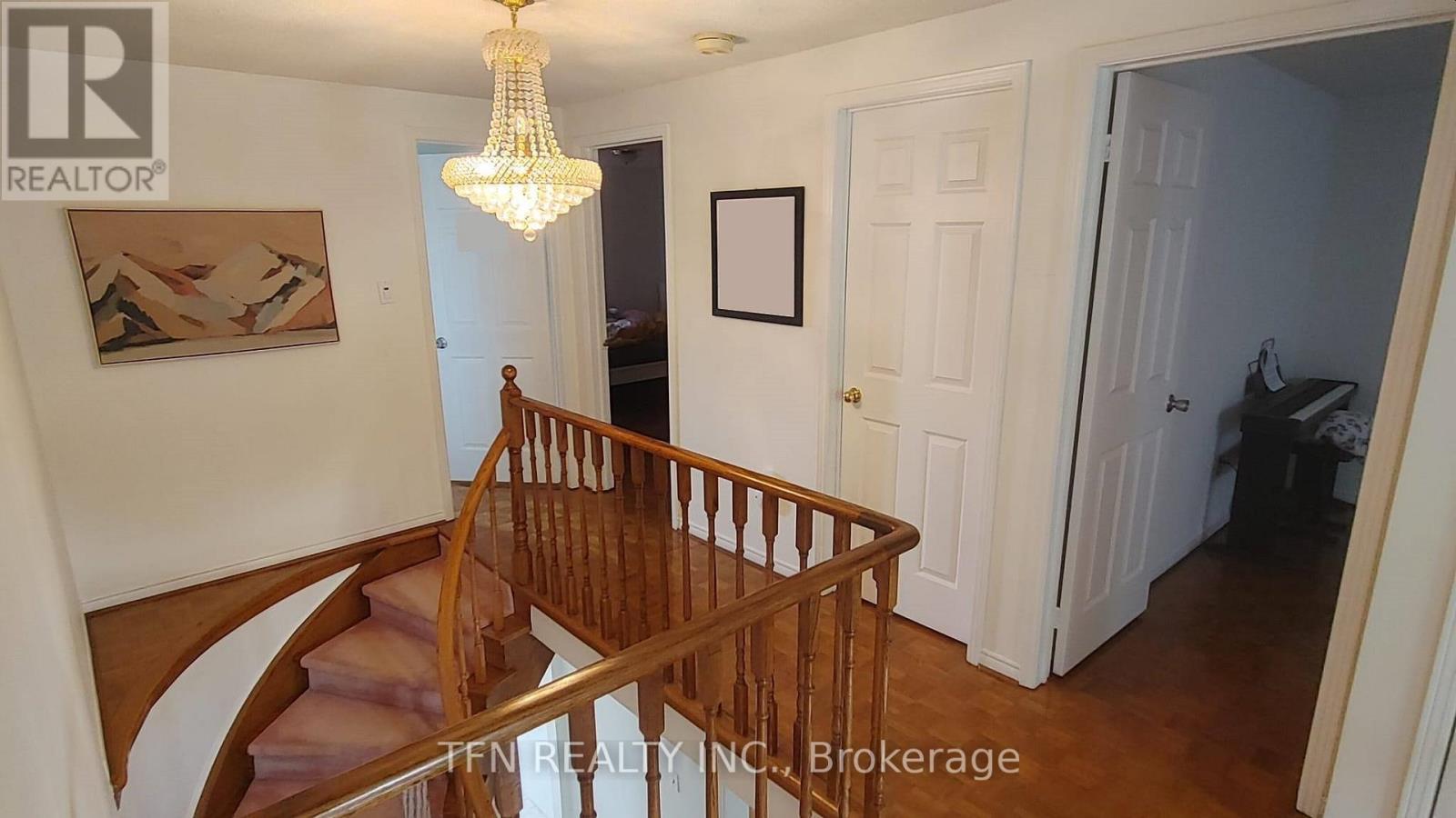 112 TRAFALGAR SQUARE - 17