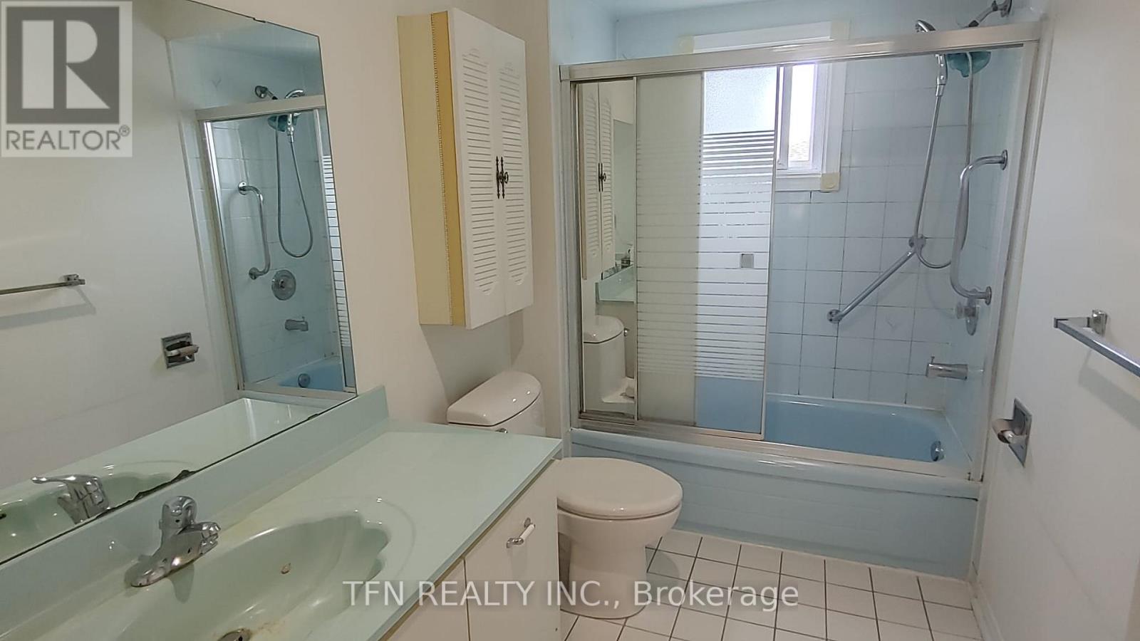 112 TRAFALGAR SQUARE - 24