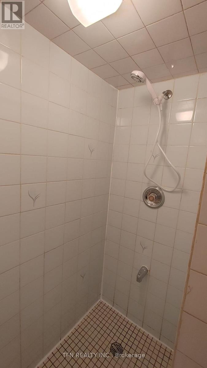 112 TRAFALGAR SQUARE - 39