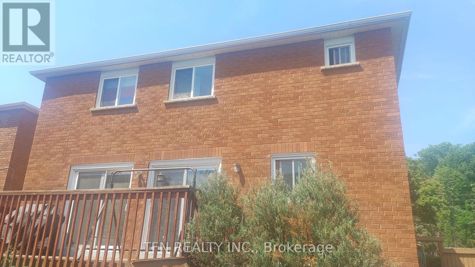 112 TRAFALGAR SQUARE - 43