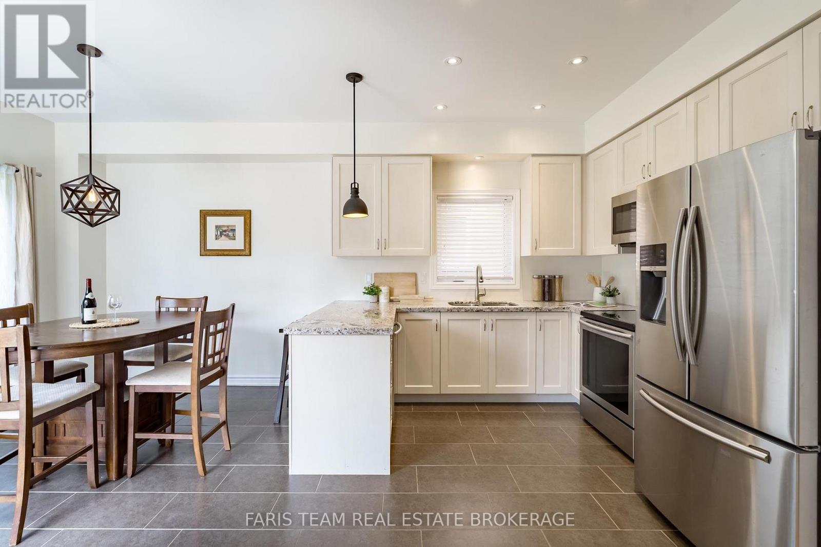 1110 WHARRAM WAY - 6