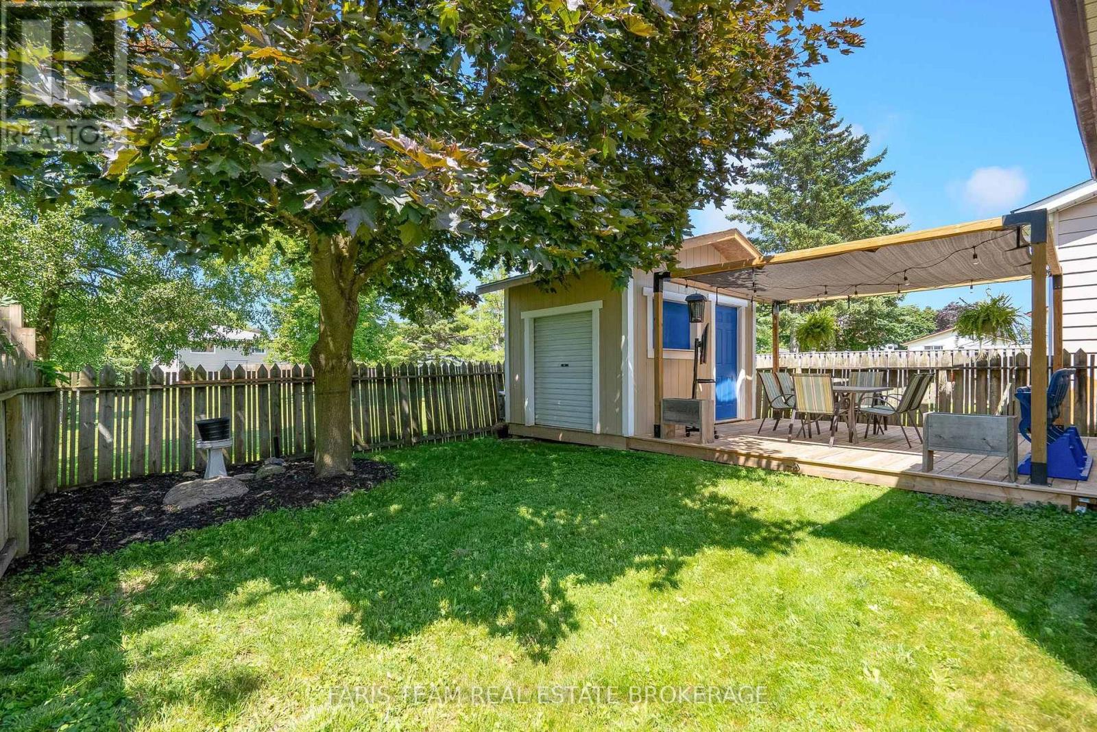 20 LESLIE DRIVE - 31