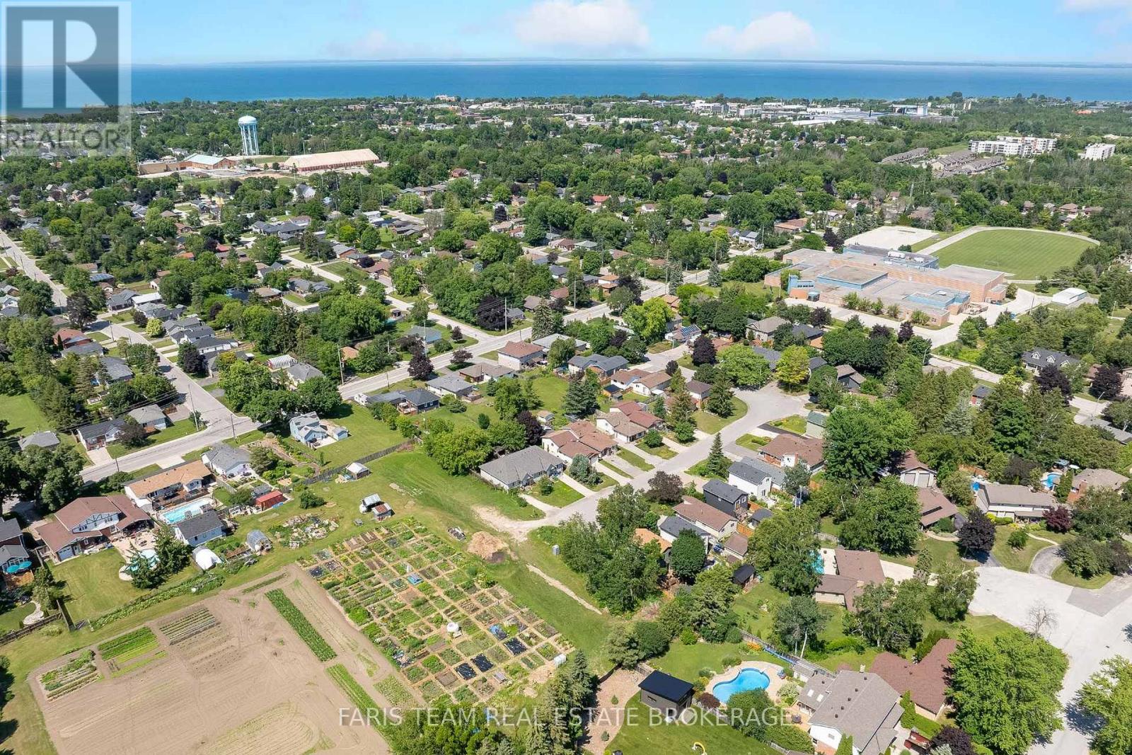 20 LESLIE DRIVE - 38