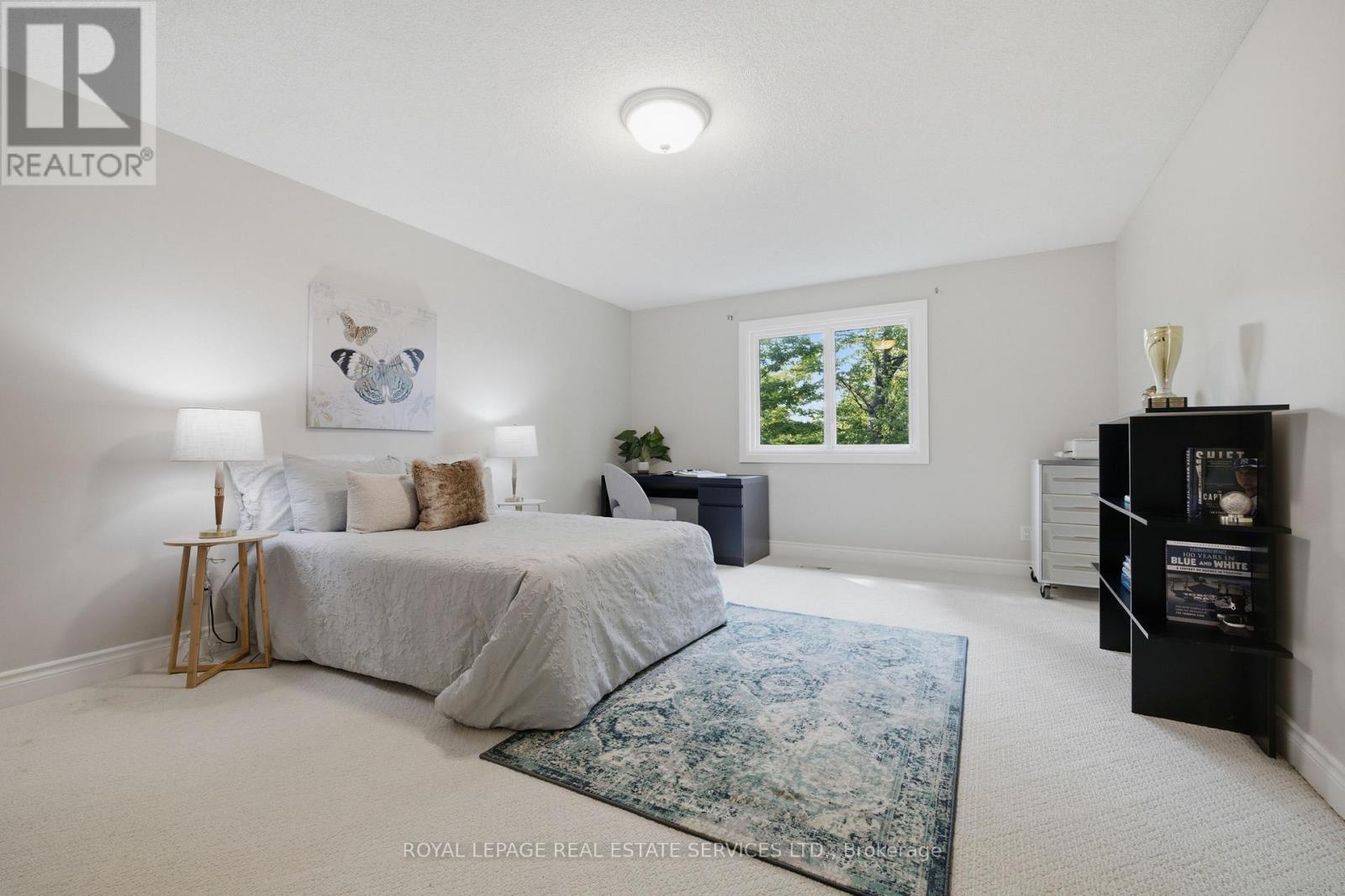 11 REGENCY COURT - 26