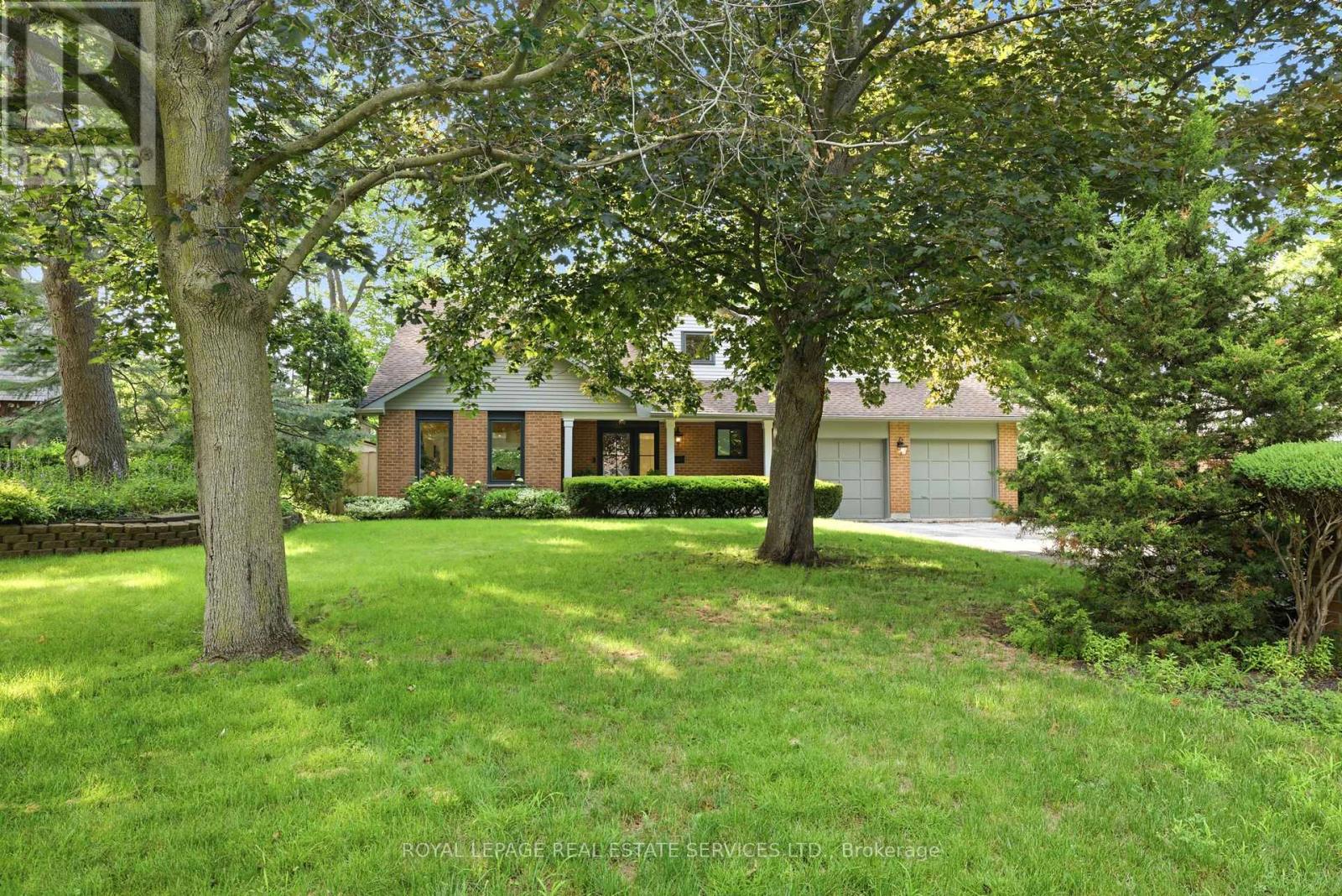 11 REGENCY COURT - 4