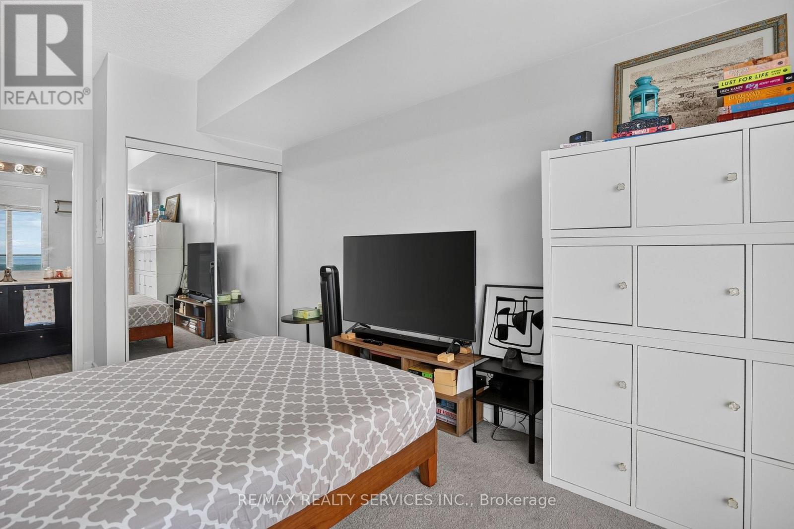 #4403 60 ABSOLUTE AVENUE - 24