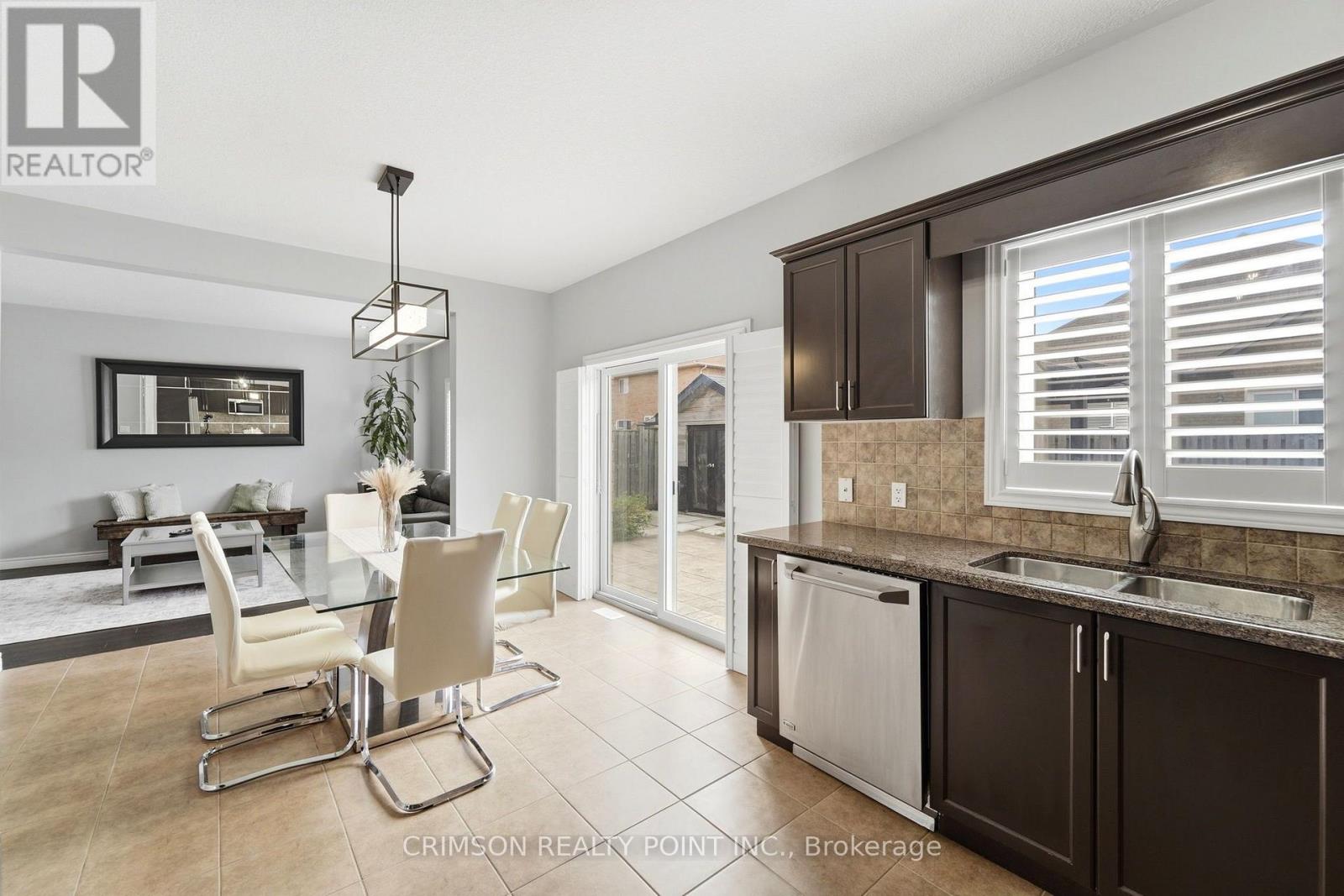51 WHITWORTH TERRACE - 21