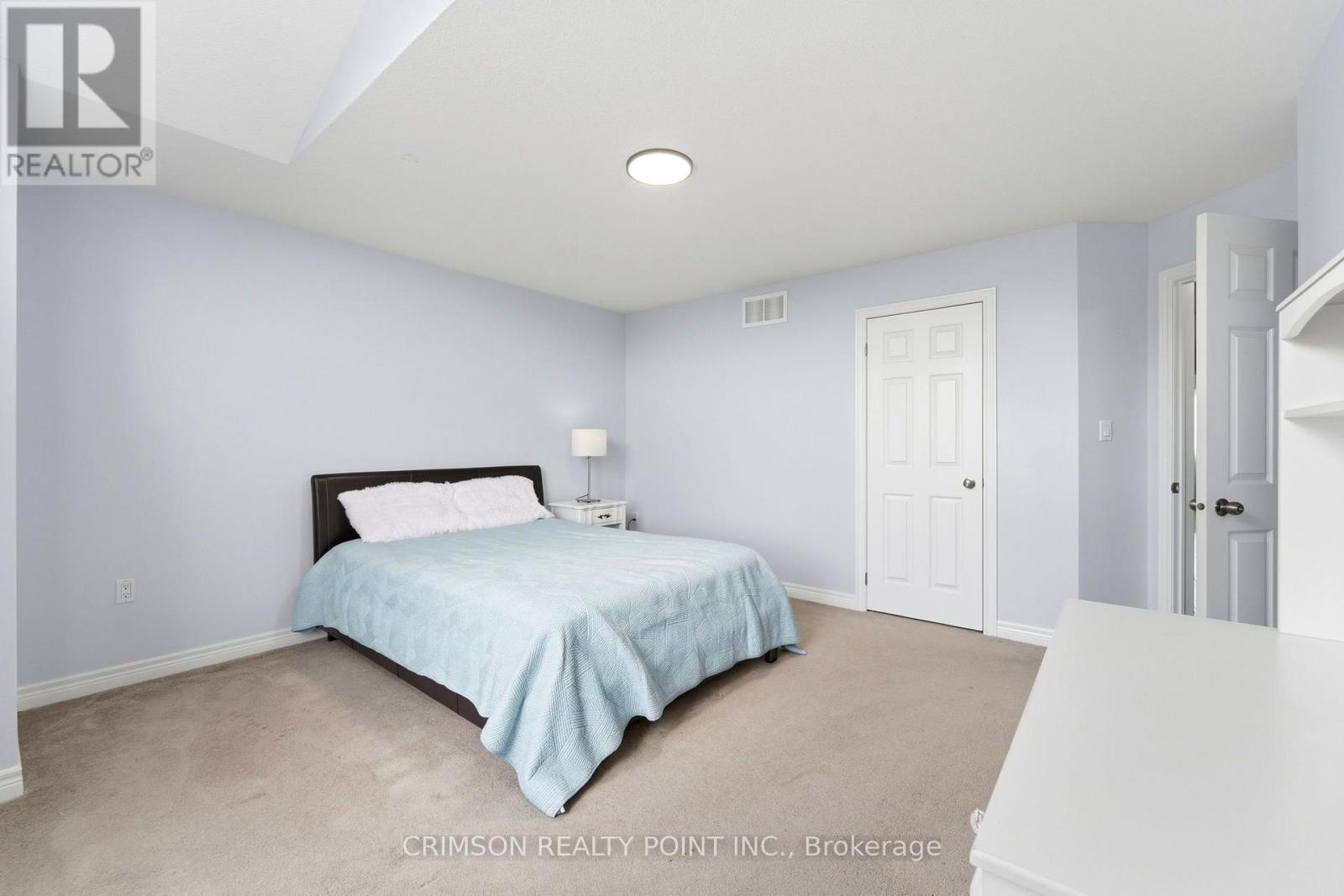 51 WHITWORTH TERRACE - 32