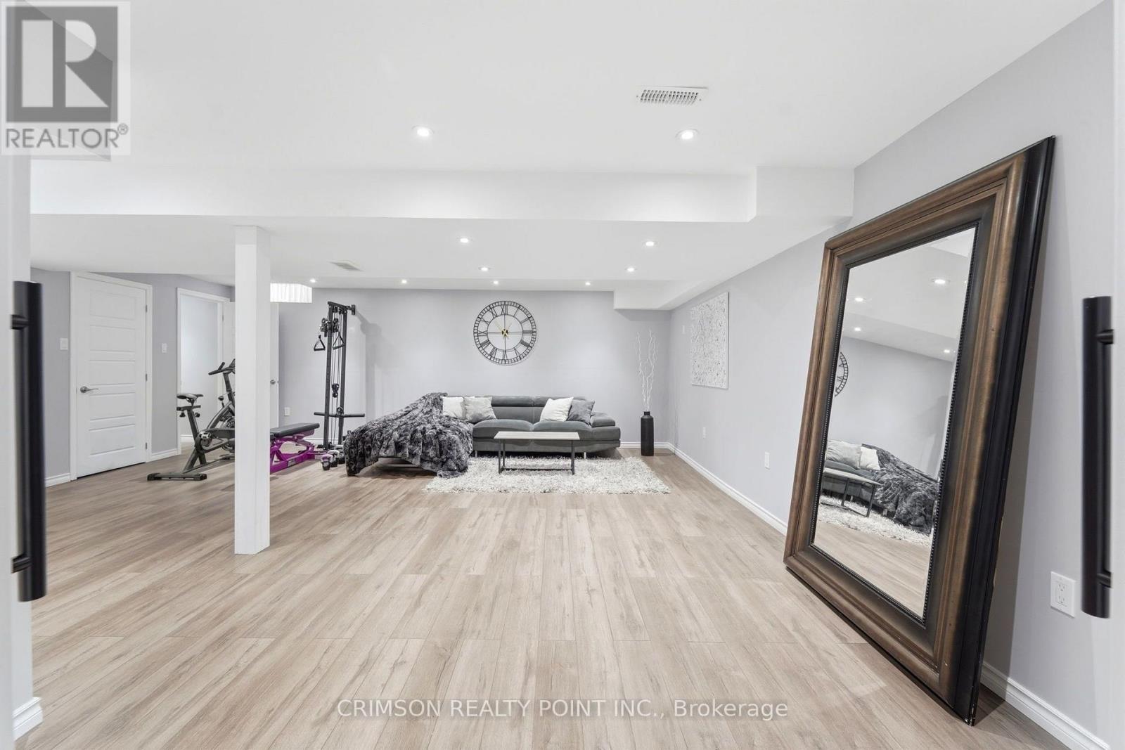 51 WHITWORTH TERRACE - 43