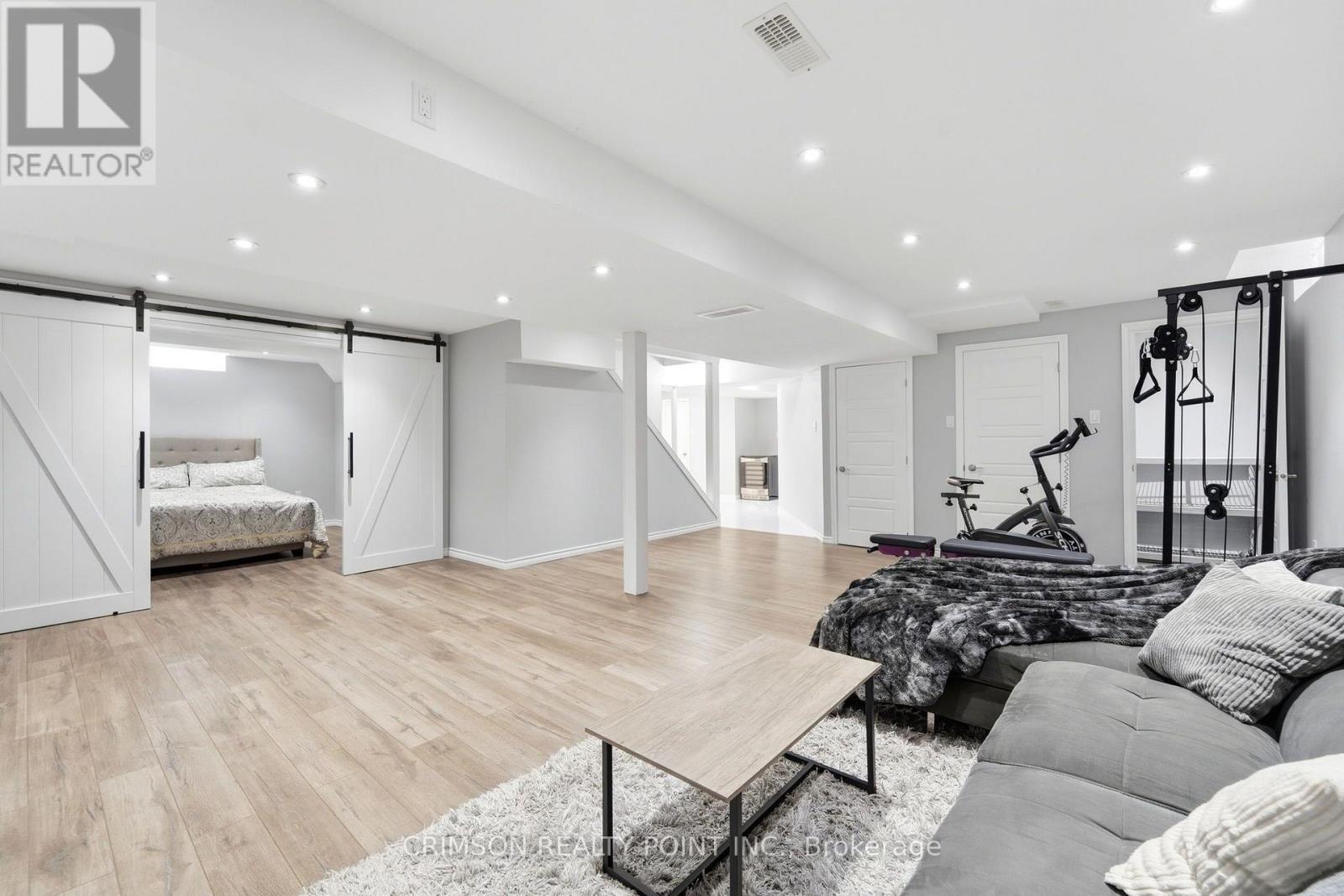 51 WHITWORTH TERRACE - 47