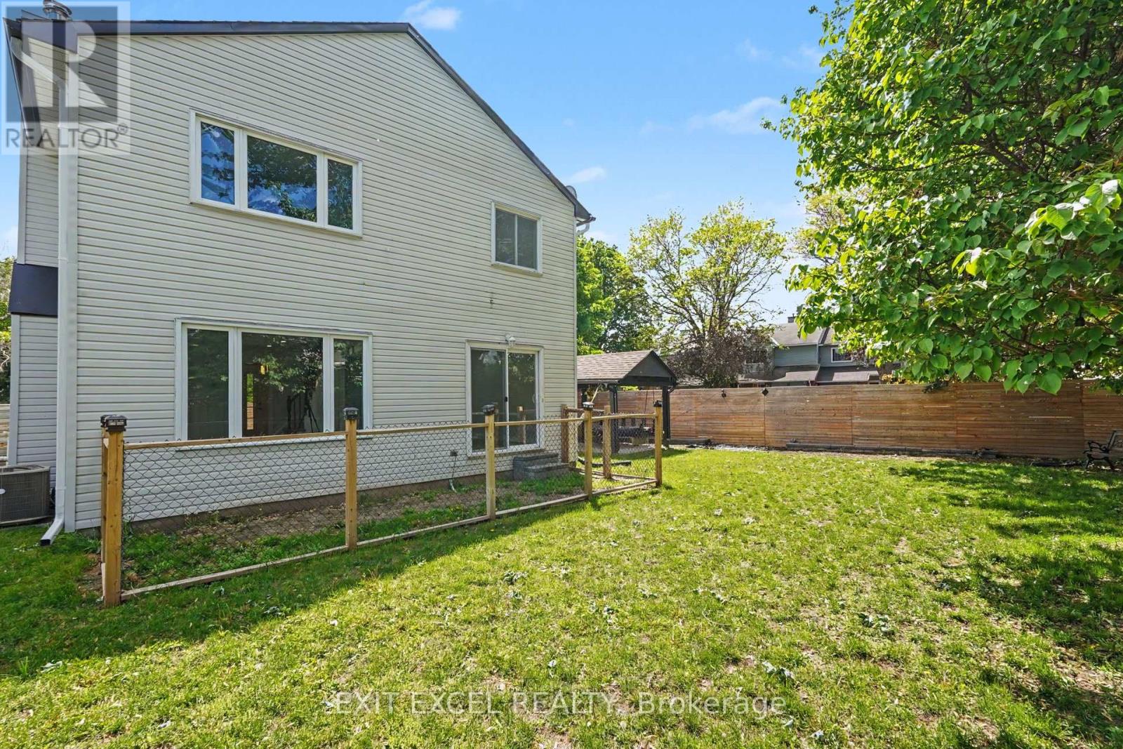 16 LIMA WAY - 29