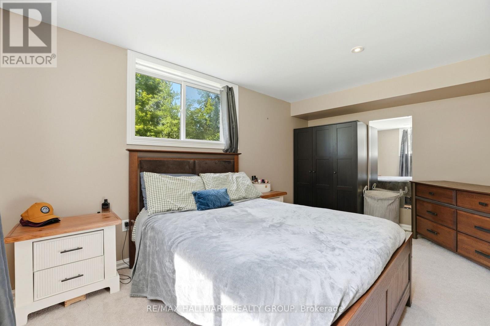 18 JOSTEEN DRIVE - 26