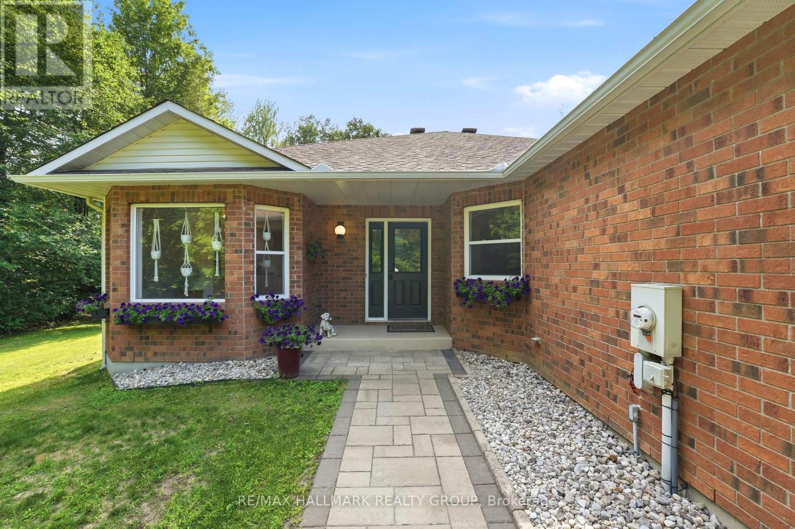 18 JOSTEEN DRIVE - 3