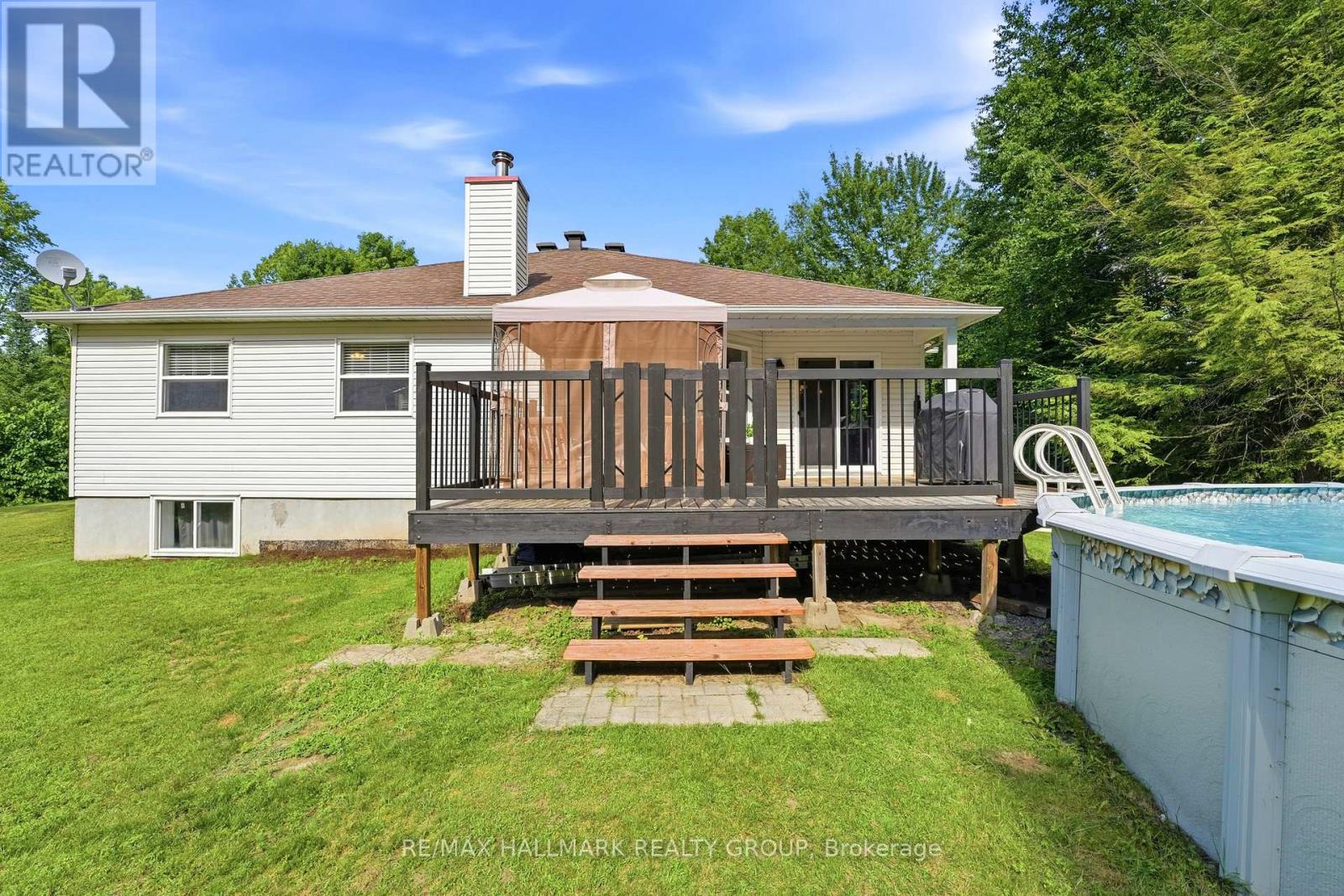 18 JOSTEEN DRIVE - 29