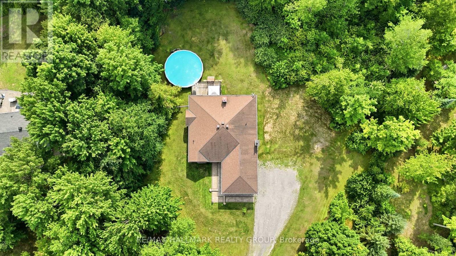18 JOSTEEN DRIVE - 32