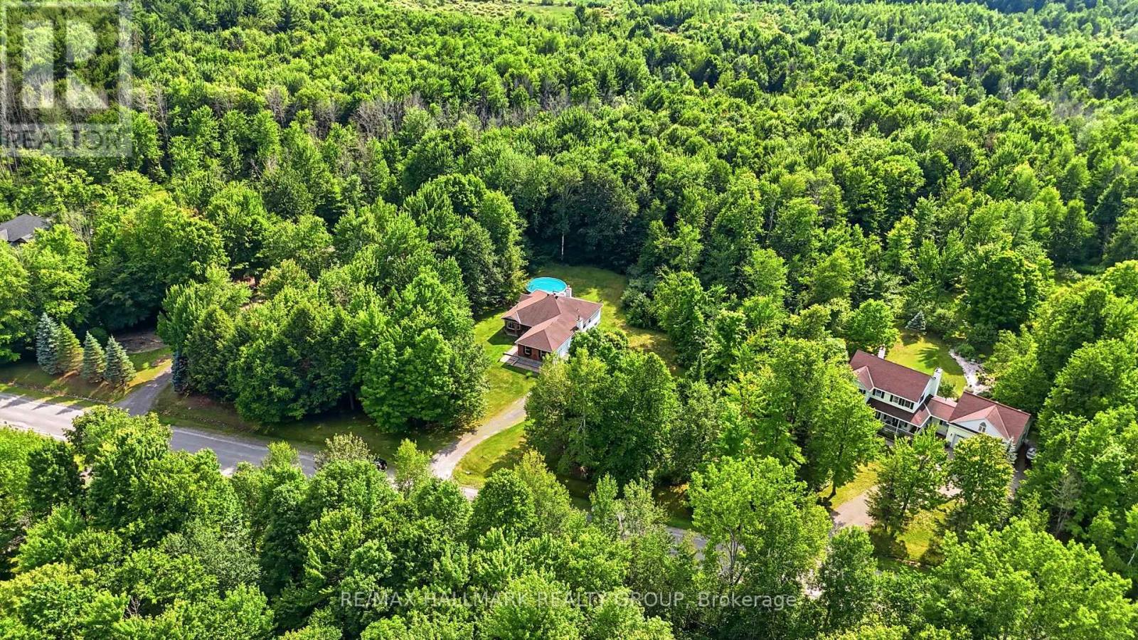 18 JOSTEEN DRIVE - 33
