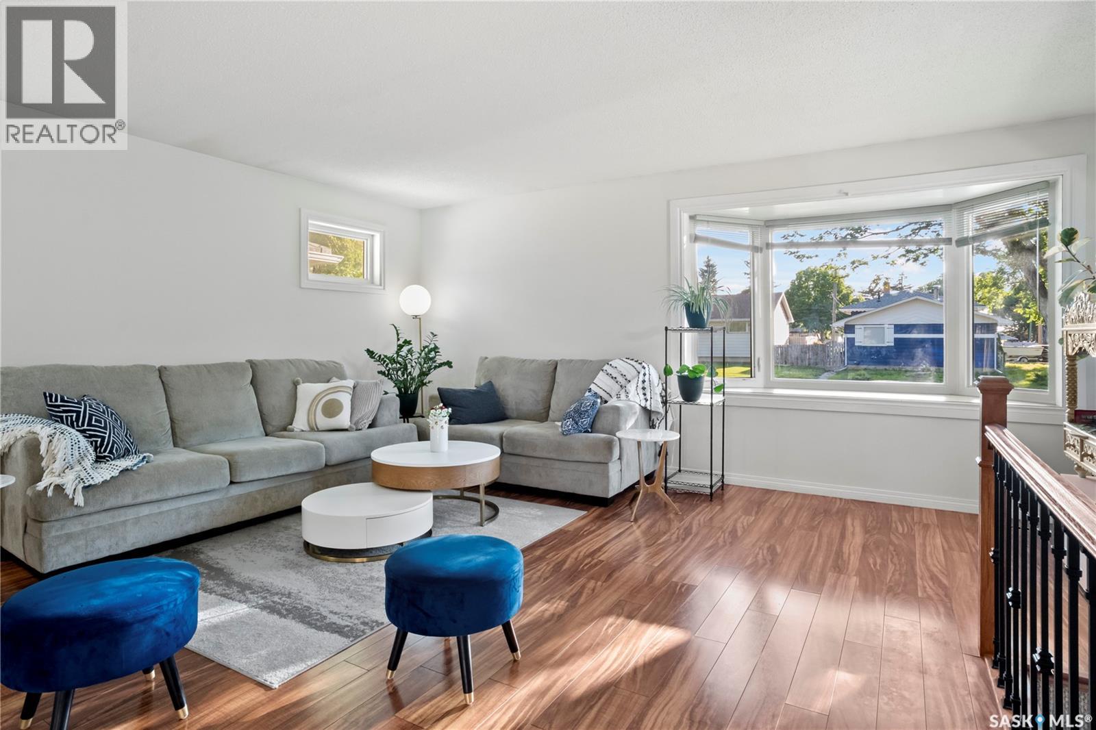 3531 Queen STREET - 23