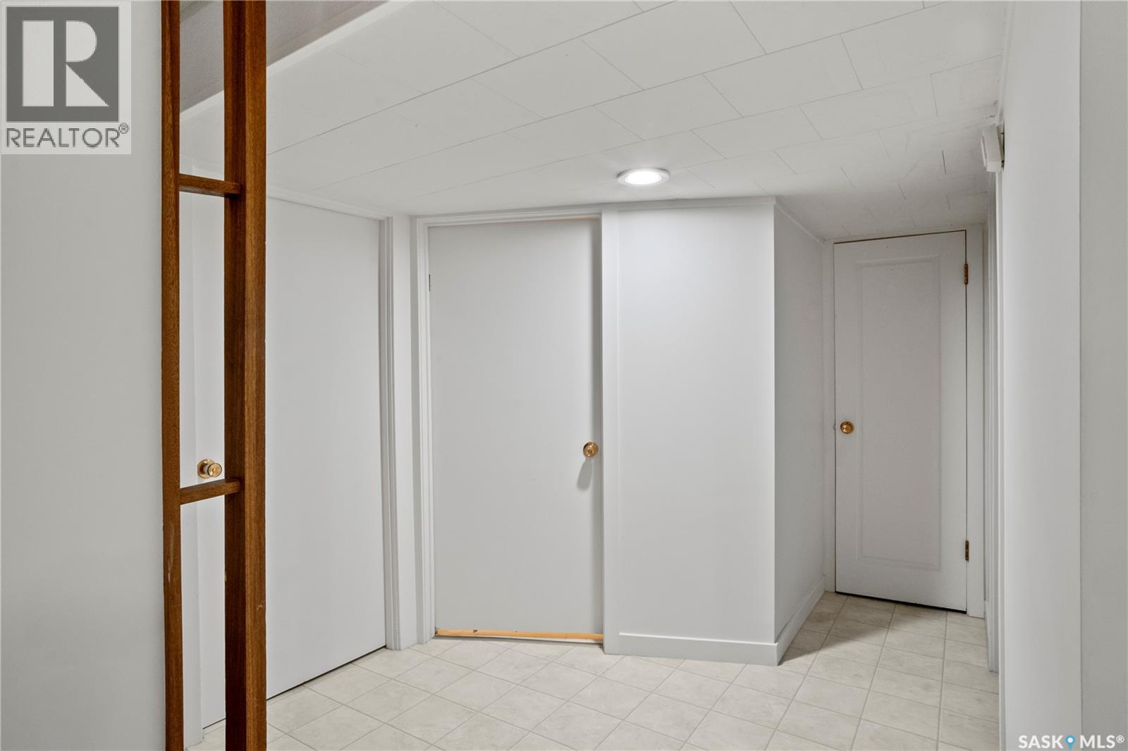 3531 Queen STREET - 29