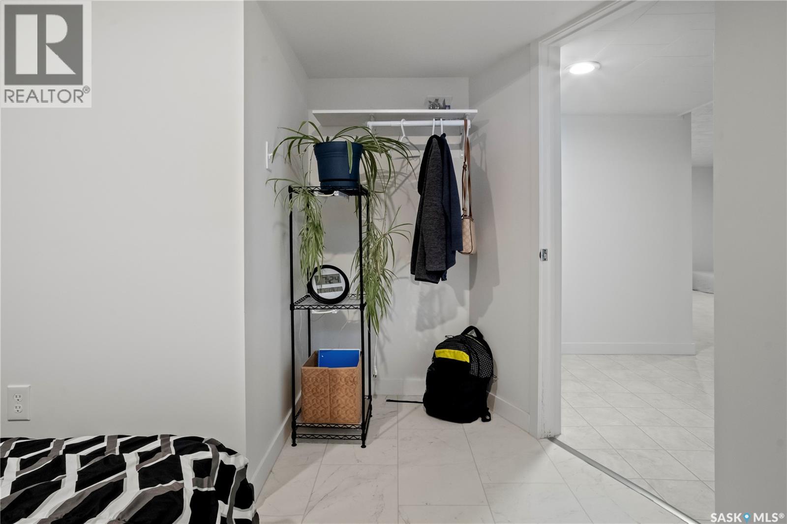3531 Queen STREET - 31