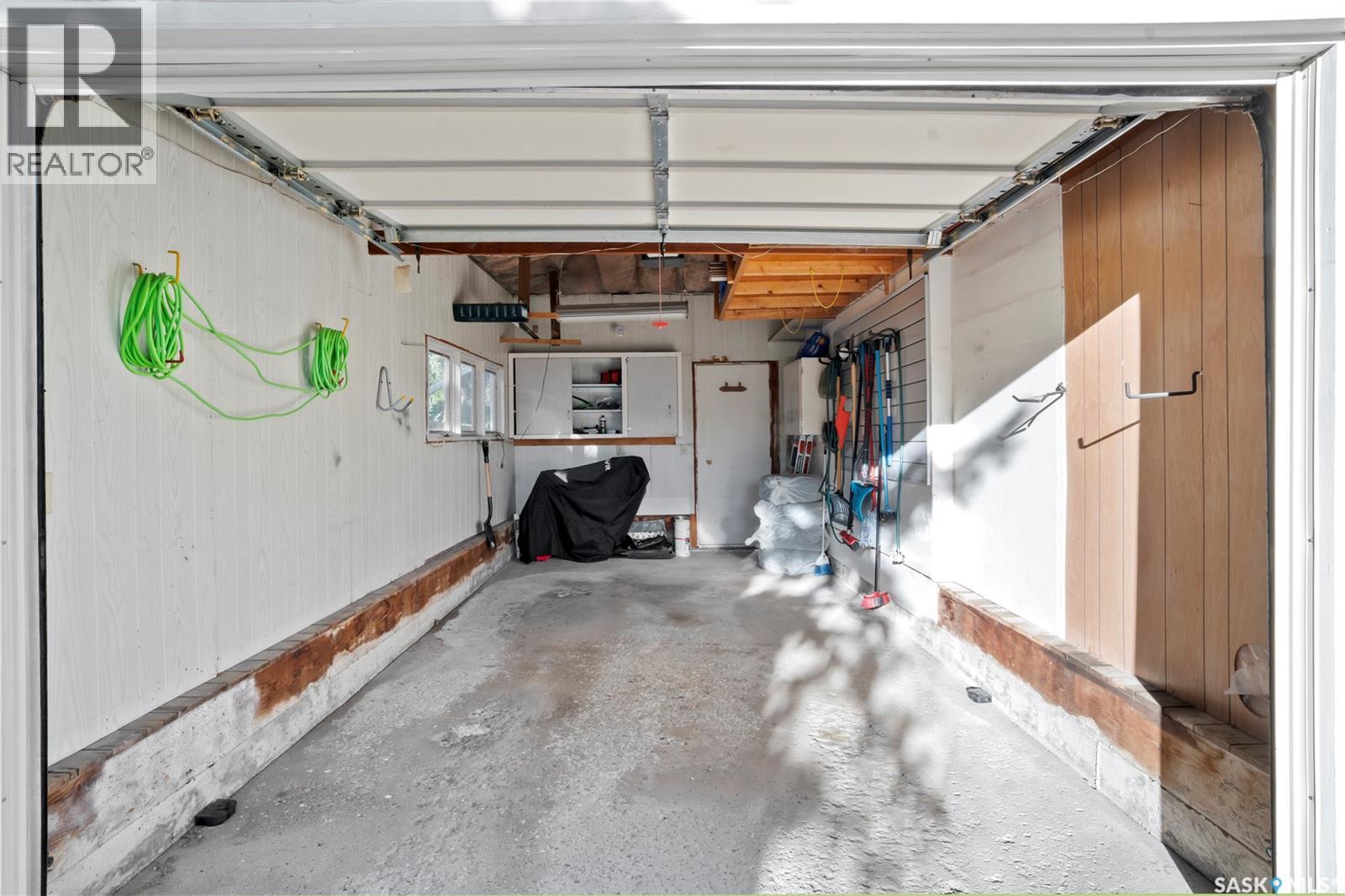 3531 Queen STREET — photo 35