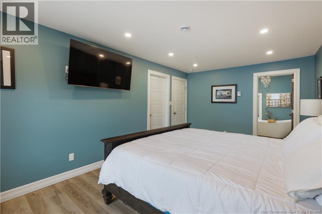 26 Alexander Avenue - 9