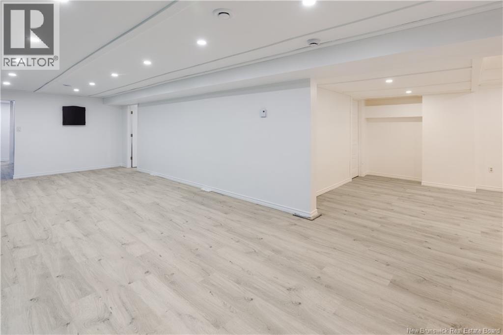 26 Alexander Avenue - 32