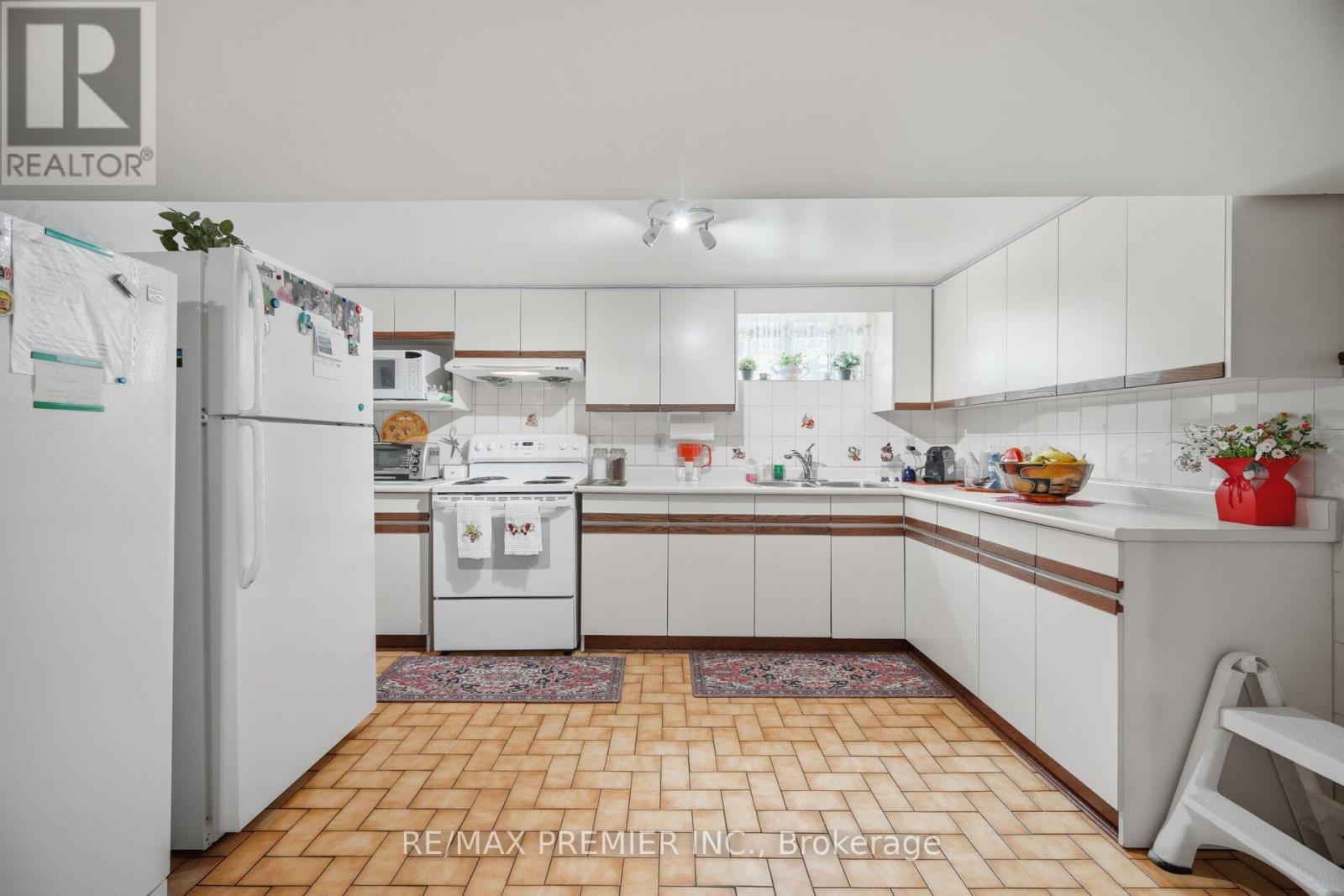 11 KINNIE COURT - 21